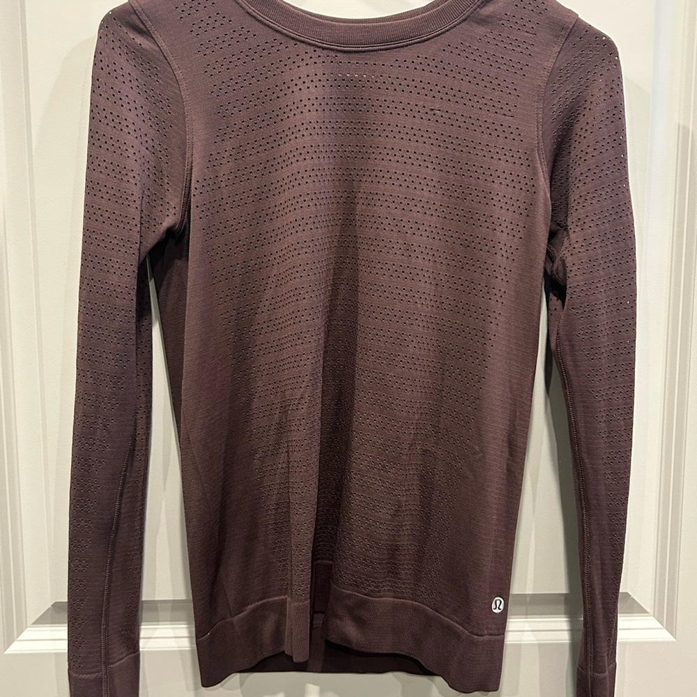 lululemon athletica Long Sleeve Top in Dark Brown